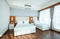 Suit Oda Şehir Manzaralı