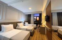 Deluxe Triple Side Sea View