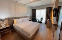 Superior French Mountain View