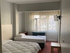 Standart Geniş Oda Çift + Tek Yataklı
