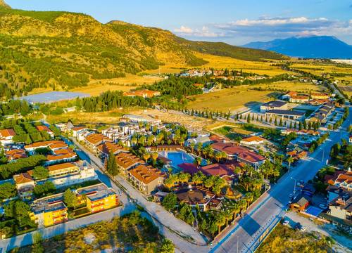 turkey/denizli/pamukkale/larinahierapolisthermaltatilkoyu41512214.jpg