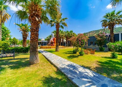turkey/denizli/pamukkale/larinahierapolisthermaltatilkoyuc23c720d.jpg