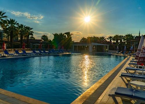 turkey/denizli/pamukkale/larinahierapolisthermaltatilkoyucac7fa8d.jpg