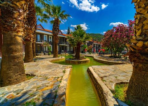 turkey/denizli/pamukkale/larinahierapolisthermaltatilkoyuf692b82a.jpg