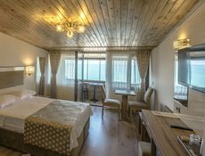 Стая с изглед към морето с балкон