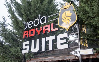 Veda Royal Suite · 3