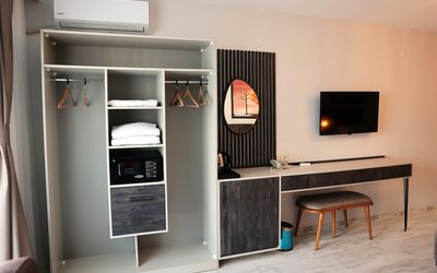 Sar-Per Hotel · 4
