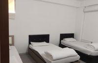 005- 3 PEOPLE ROOM