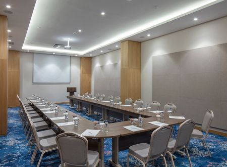 turkey/erzurum/yakutiye/hiltongardeninnerzurum2602a69a.jpg