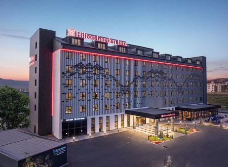 turkey/erzurum/yakutiye/hiltongardeninnerzurum33173970.jpg