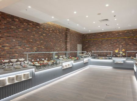 turkey/erzurum/yakutiye/hiltongardeninnerzurum366e3238.jpg