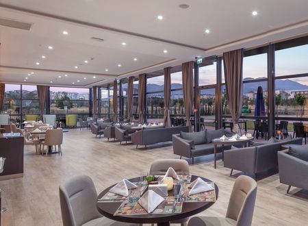 turkey/erzurum/yakutiye/hiltongardeninnerzurum4bb5543c.jpg