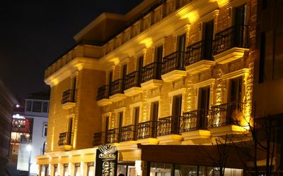 Lala Grand Hotel · 4