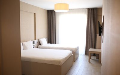 Otel Çınas · 2