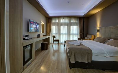 Arus Hotel · 4