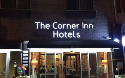The Corner Inn Hotels By Suit · 3
