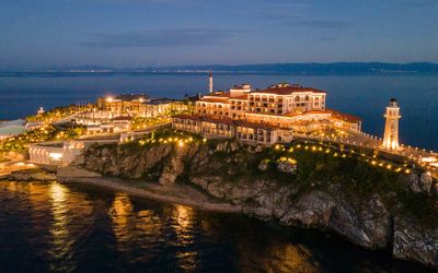 Demokrasi Ve Özgürlükler Adası- Birun Hotel · 3