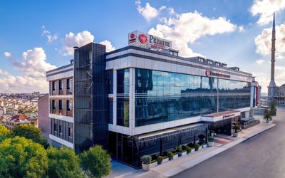Best Western Premier Hidden Hills Hotel · 3