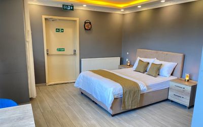 Sahra Kent Otel Kadikoy · 4