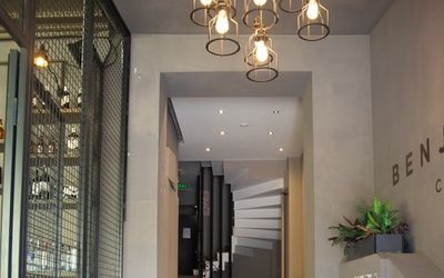 The Hera Suite Hotel · 4