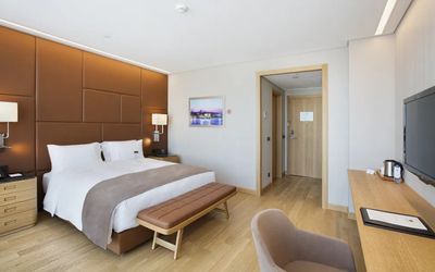 Double Tree By Hilton İstanbul Avcılar · 5