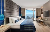 1 King Junior Suite Sofa Sea View(1+1)