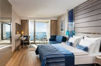 1 King Junior Suite Sofa Bed SeaView