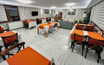 Naila Hotel · 5