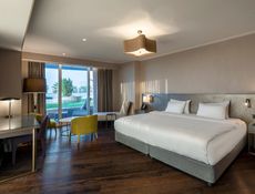 Junior Suite Balkonlu Bahçe Manzaralı