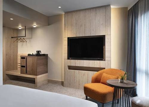 turkey/istanbul/besiktas/crowneplazaistanbulortakoybosphorus3b6ded79.jpg
