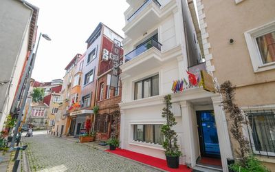 Loren Hotel · 3