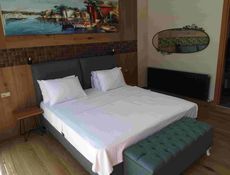 luxe zwembadkamer met jacuzzi