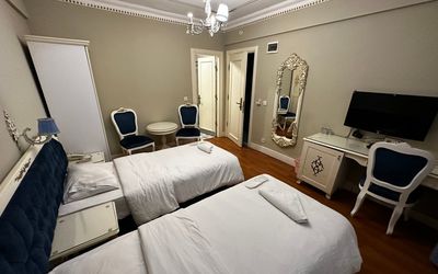 Alyon Hotel Taksim · 4
