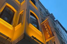 turkey/istanbul/beyoglu/alyonsuitesbe1988ce.jpg