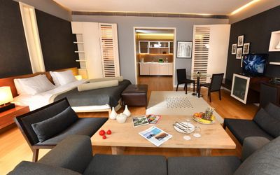 Ansen Suites · 4