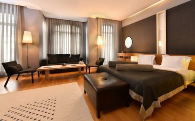 Ansen Suites · 3