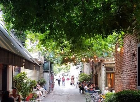 turkey/istanbul/beyoglu/casarosasuitsc169ff69.jpg