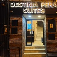 Destinia Pera