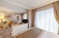 Junior Suite Büyük Yataklı