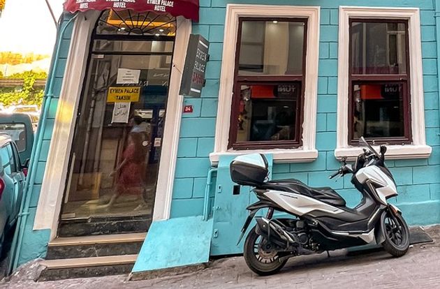 turkey/istanbul/beyoglu/eymenpalace0962ee1e.jpg