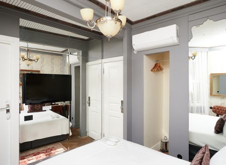 turkey/istanbul/beyoglu/faikpashasuitesapartmentsc9c13576.jpg