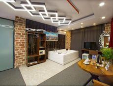 Signature Room With Jacuzzi