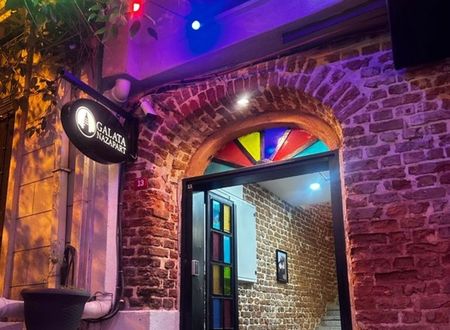 turkey/istanbul/beyoglu/galatanazapartf4935ba6.jpg