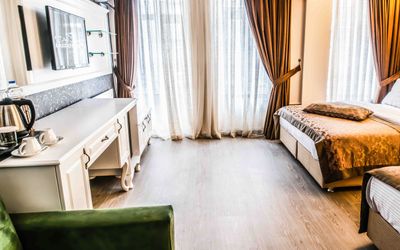 Lazz City Hotel · 3