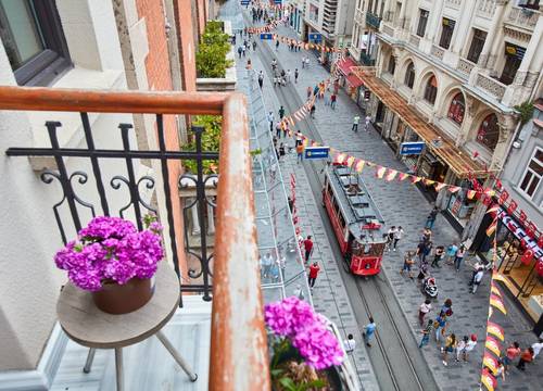 turkey/istanbul/beyoglu/magnovastudios95819502.jpg