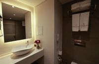 Avlu Manzaralı Standart Çift Kişilik Oda