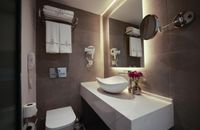 Aile Deniz Manzaralı Oda