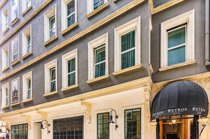turkey/istanbul/beyoglu/petroshotelc1815d2a.jpg