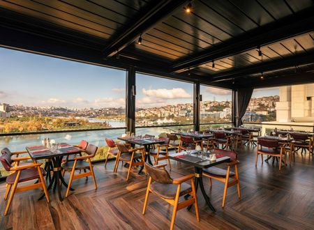 turkey/istanbul/beyoglu/ramadabywyndhamistanbulgoldenhorn1eb863bd.jpg