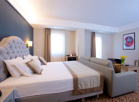turkey/istanbul/beyoglu/ramadabywyndhamistanbultaksim18ed44e1.jpg
